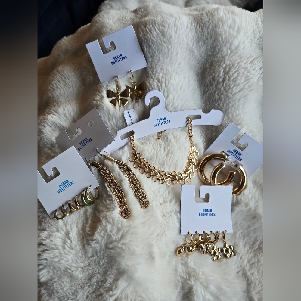 Nwt! Urban Outfitters, Bundle Of 6, Gold Tone Jewelry Collection,Msrp $112 Total